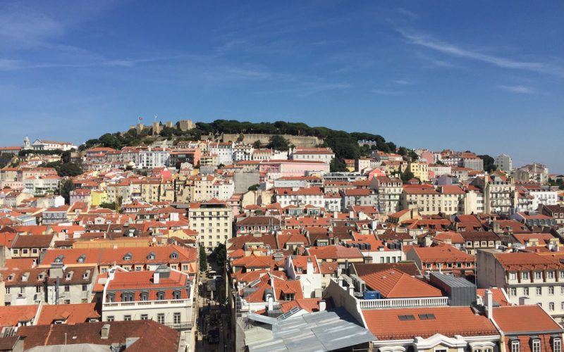 Вложения в недвижимость в Лиссабоне, помогает получить ВНЖ в Португалии