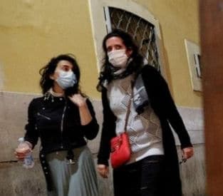 Коронавирус: маски в Италии стали обязательными на открытом воздухе