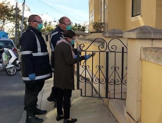 Мальта: Полиция может проникать в частные дома при подозрении на ковид